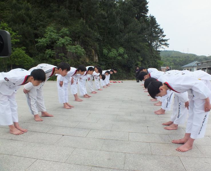 鸡公山武校跆拳道集体表演